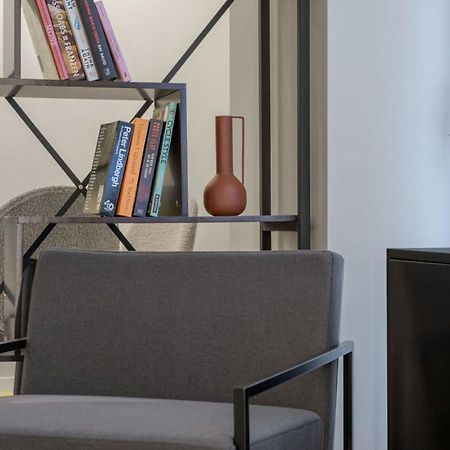 Acropolis Magenta Luxury Suites Атина Екстериор снимка